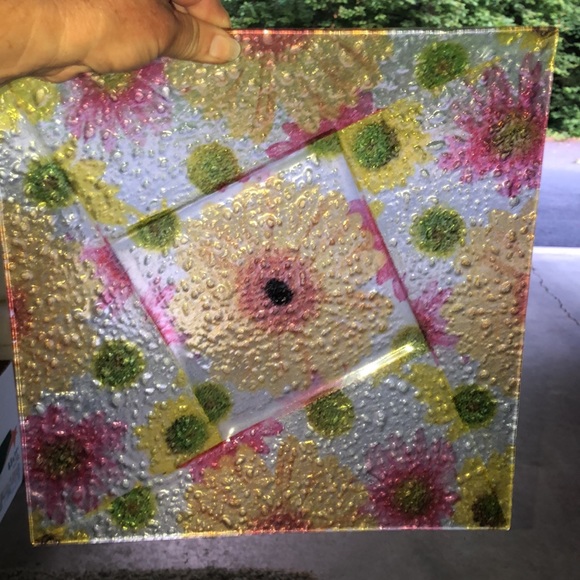 Infused glass plate. Colorful and textured on bottom smooth on top - Picture 2 of 7